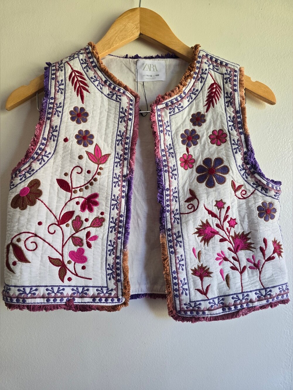 ZARA Kids, White Embroidered Vest, Multicolor Floral Accents, Size 11-12